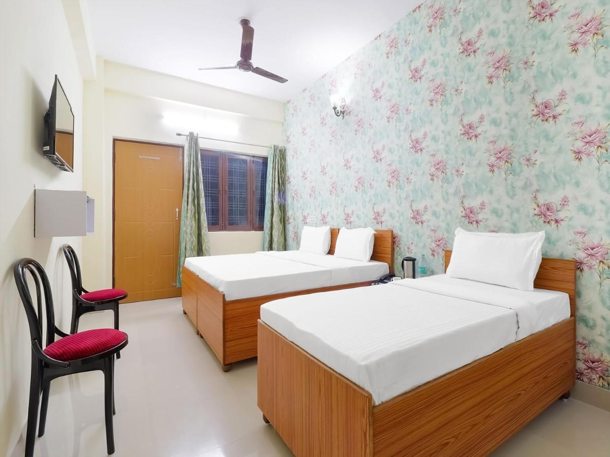 Oyo 84661 Lakshmi Home Stay Jhajra Ngoại thất bức ảnh