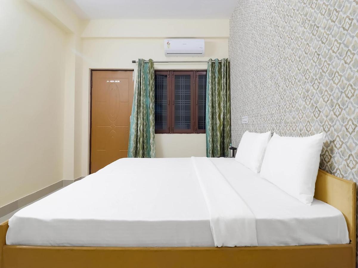 Oyo 84661 Lakshmi Home Stay Jhajra Ngoại thất bức ảnh