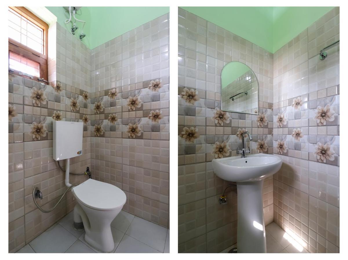 Oyo 84661 Lakshmi Home Stay Jhajra Ngoại thất bức ảnh