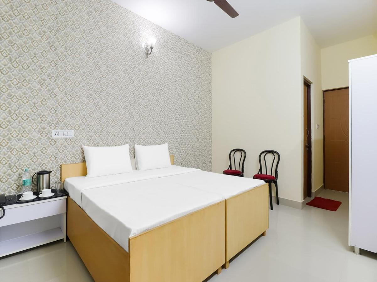 Oyo 84661 Lakshmi Home Stay Jhajra Ngoại thất bức ảnh