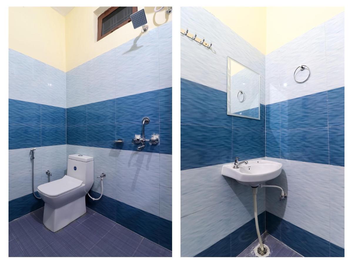 Oyo 84661 Lakshmi Home Stay Jhajra Ngoại thất bức ảnh