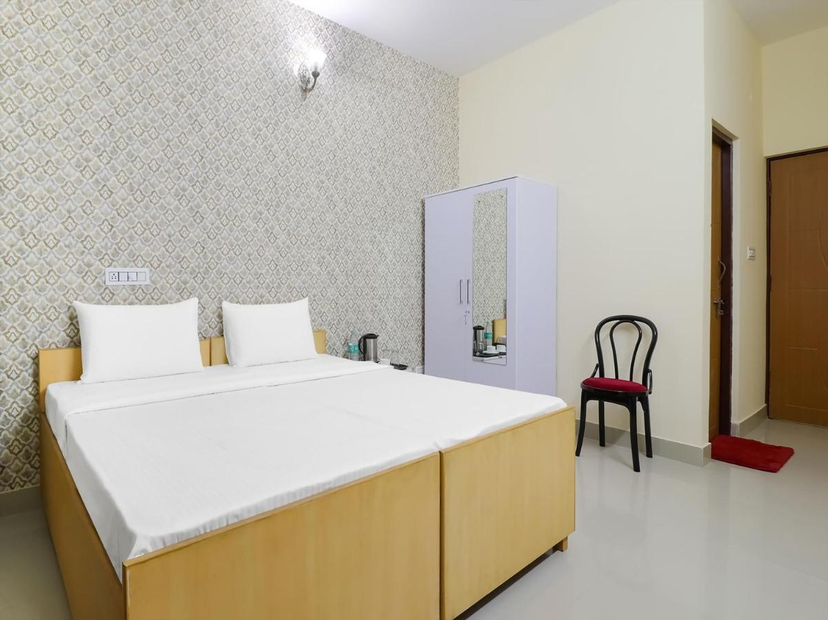 Oyo 84661 Lakshmi Home Stay Jhajra Ngoại thất bức ảnh